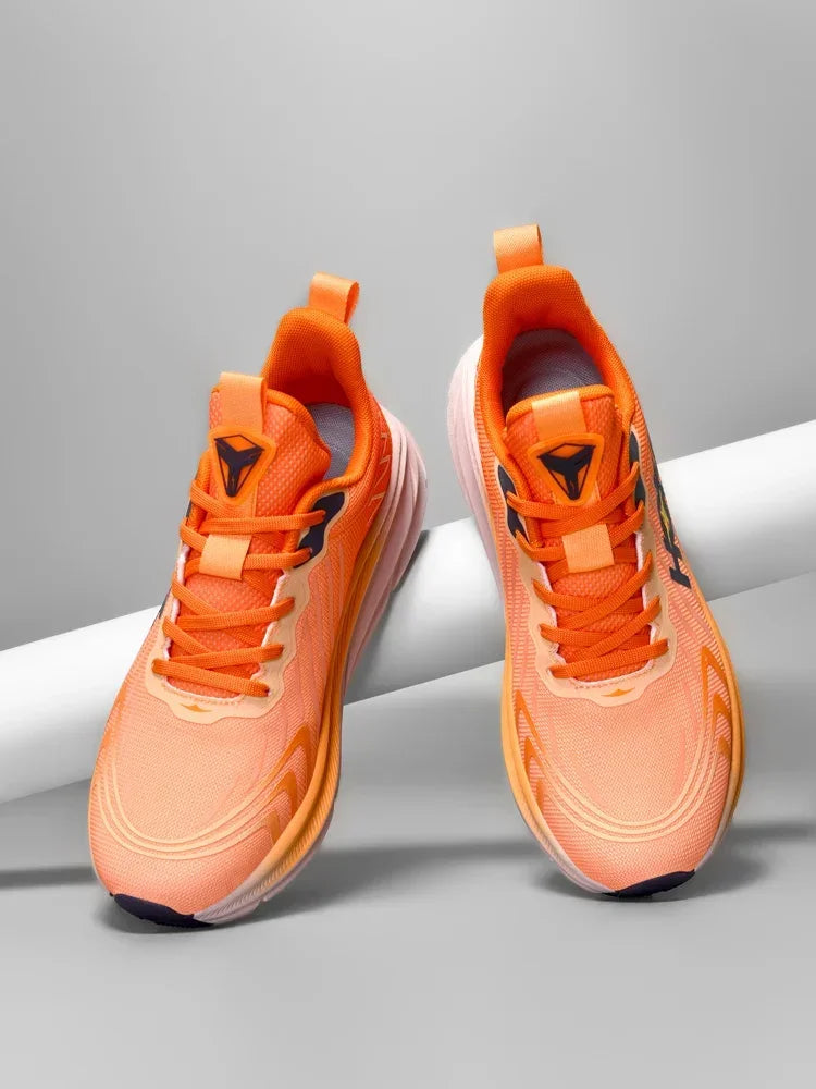 Tênis de Corrida Masculino de Malha Tênis Off-road Tênis Esportivo Respirável para Corrida ao Ar Livre Tênis de Luxo com Amortecimento Antiderrapante para Casal Moda
