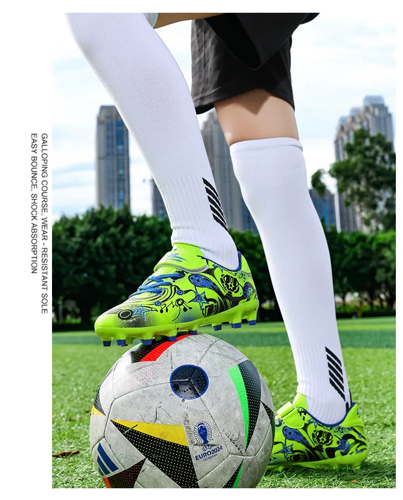 New Youth Soccer Shoes Kids Football Boots Professional Training Non-Slip Indoor Outdoor Futsal Cleats Sneakers Breathable 28-39