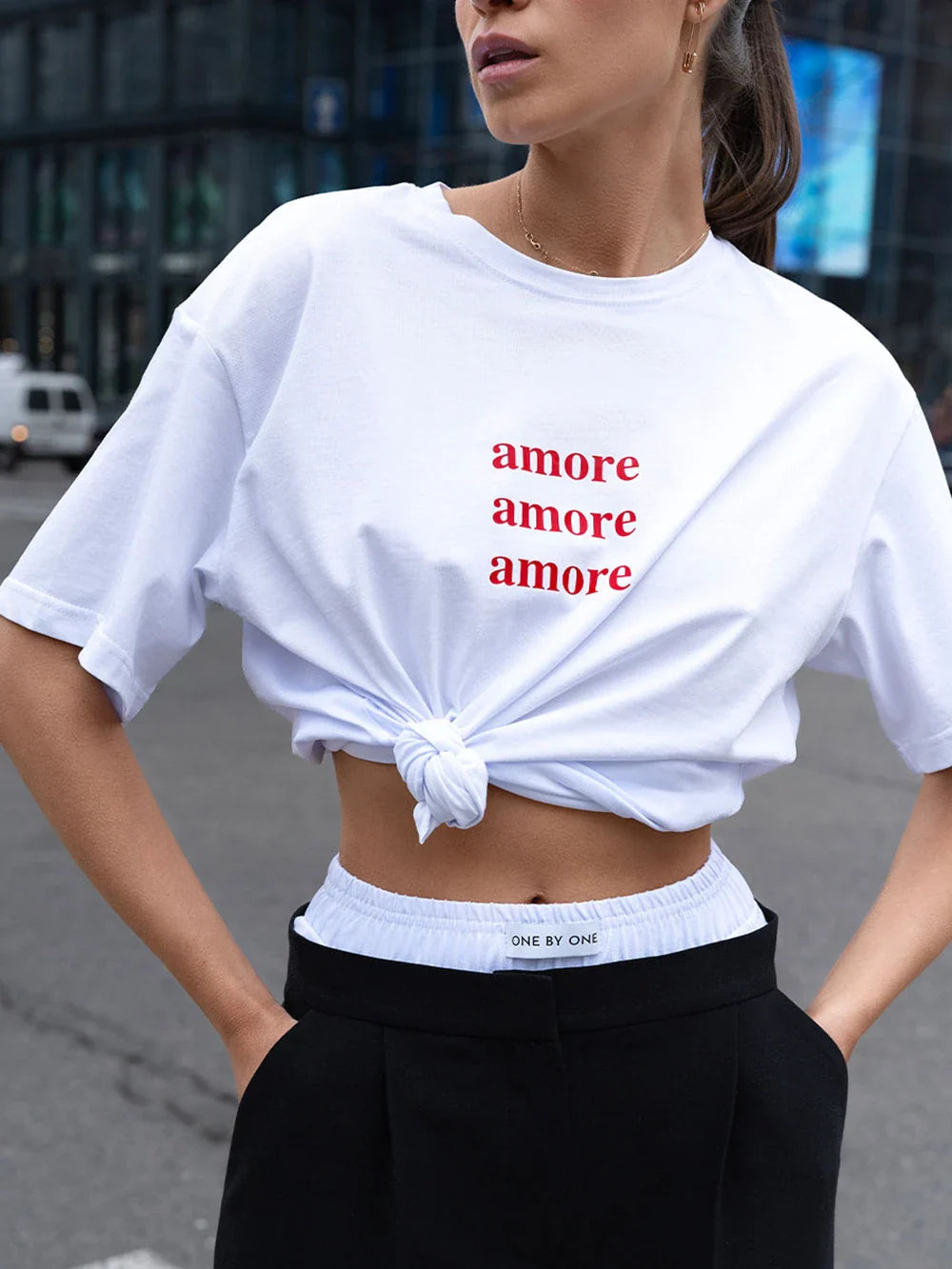 Camiseta Branca Oversized com Estampa Ciao Bella Camiseta Engraçada de Boutique Feminina Verão Algodão Casual Gola Redonda Manga Caída