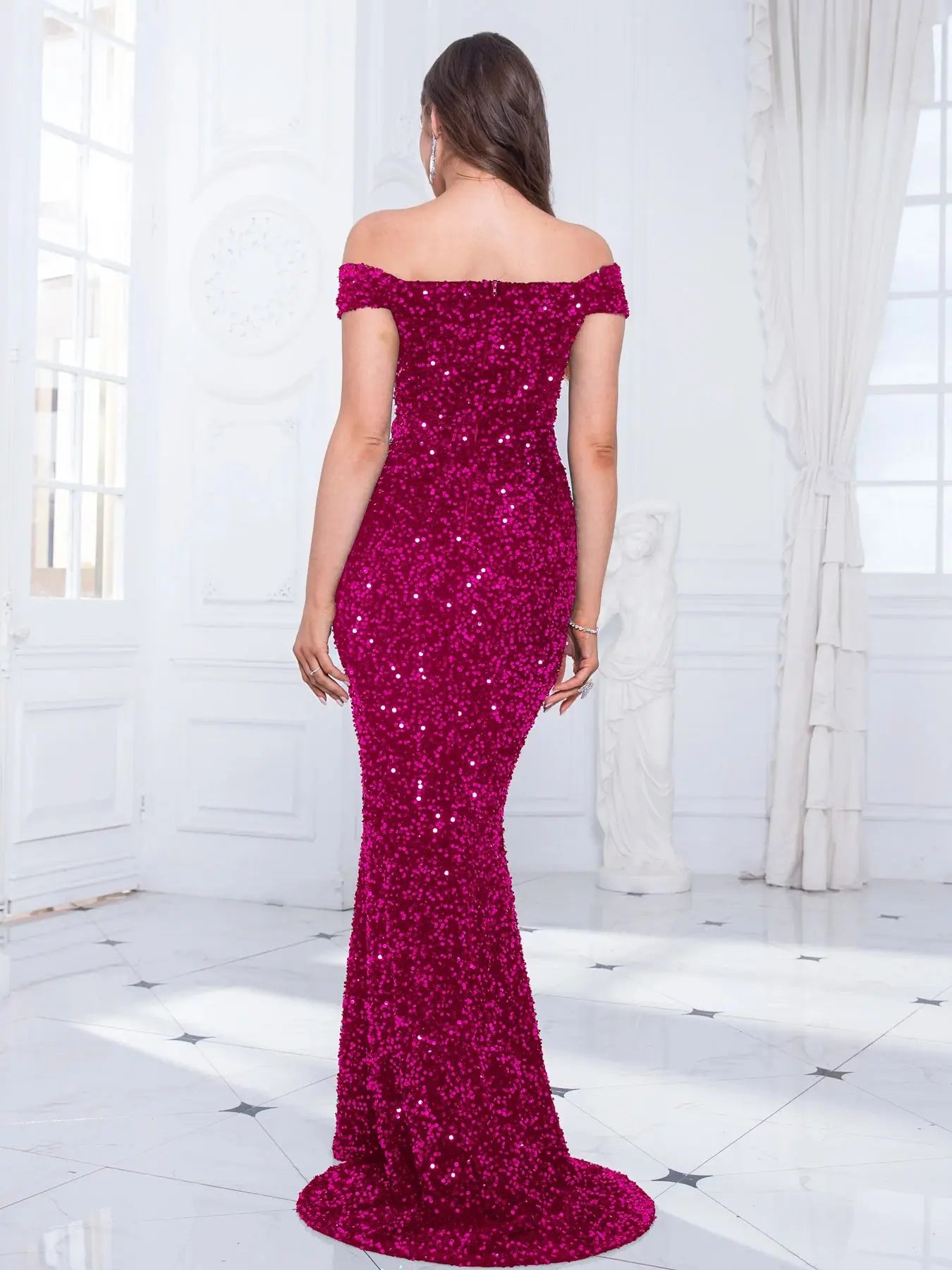 Vestido de Noite Sereia Romagic com Ombro a Ombro Vermelho, Paetê Elástico, Veludo, Gola Cortada, Comprimento Longo, Vestido de Luxo para Festa Feminina