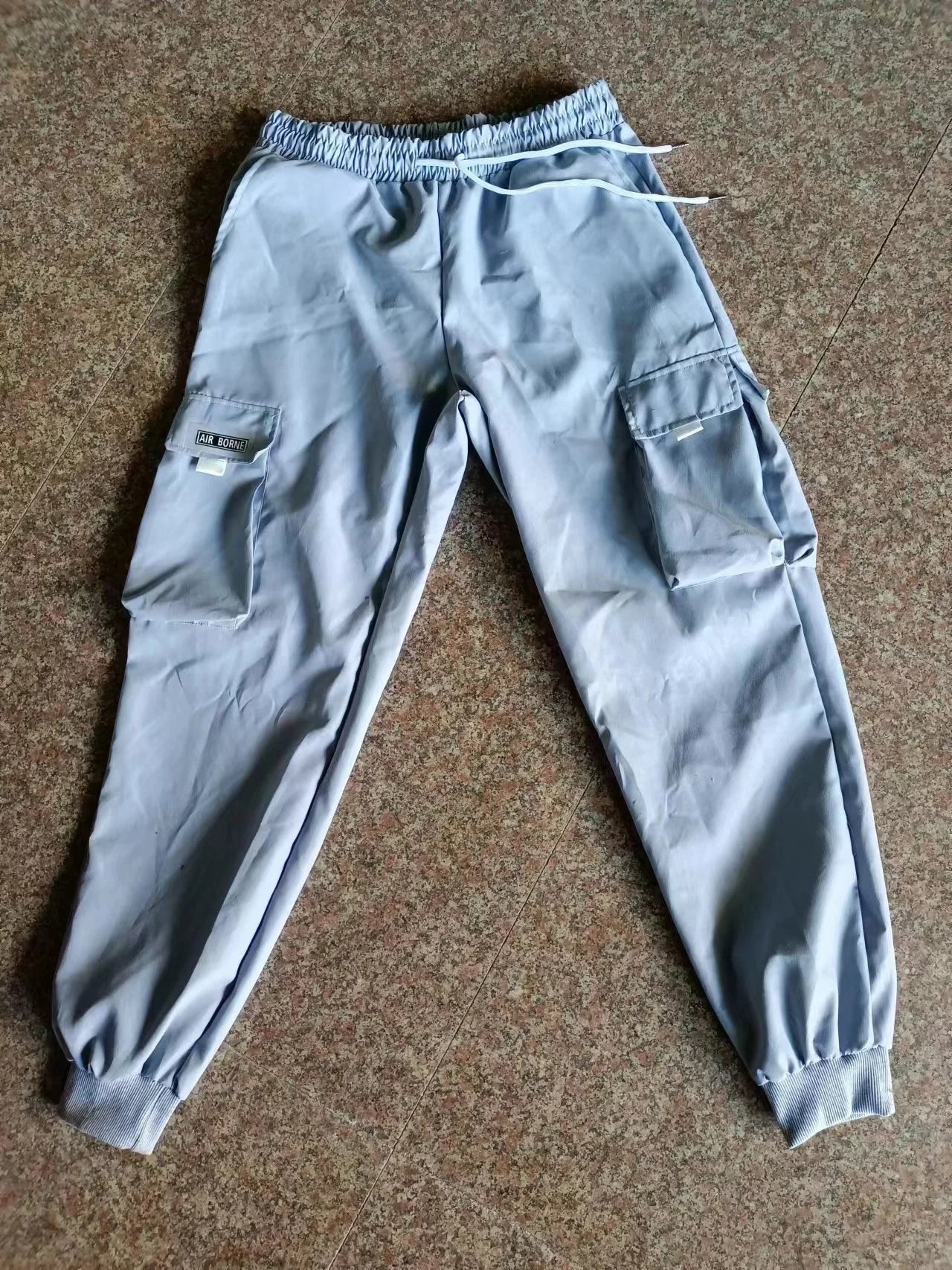 Men's Anti-Wrinkle Cargo Jogger Pants - Water-Resistant Fabric, Functional Pockets & Drawstring, Versatile for Commute & Casual