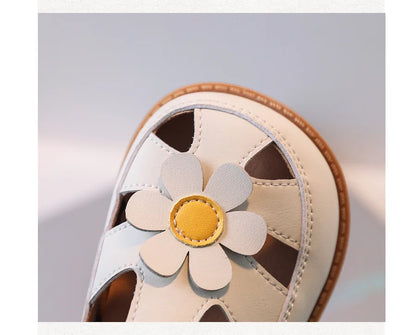 2025 New Summer Kids Sandals For Girls Leather Cuts-out Children Sandals Cute Flower Soft Sole Fashion Toddler Baby Shoes
