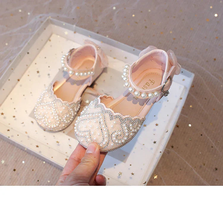 2025Summer Girls Sandals With Heel Fashion Rhinestone Shiny Glitter Shoes Children Princess Bowtie Pearl Dancing Shoes