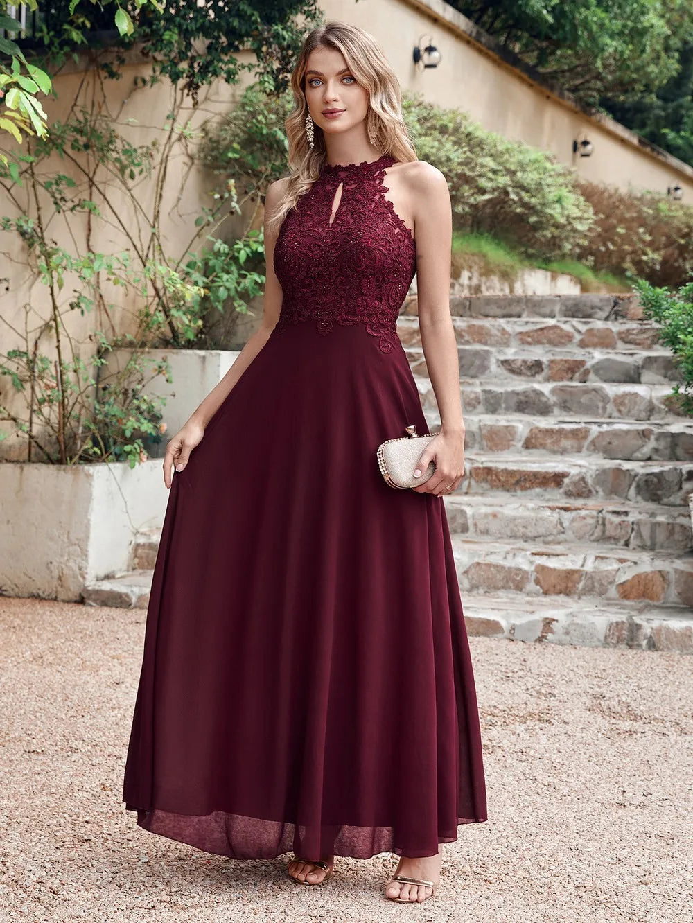Hot Sale New Elegant Bridesmaid Dress Halter Neck Fishtail with Beaded Motif Layers Over the Bodice Chiffon A Line Women Gown