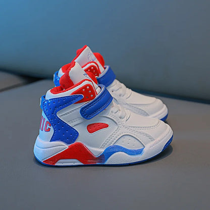 Children's basketball shoes are soft and fashionable
