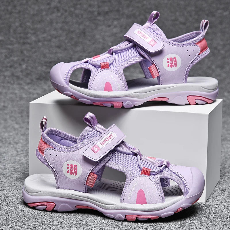 A pair of children's summer toe-covering sports sandals, wear-resistant outdoor beach shoes, size 28-39，MQ-9019