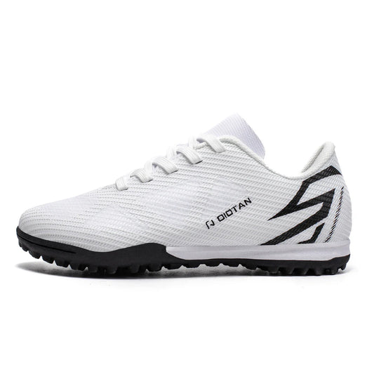 Low-top, soccer shoes, unisex, TF and FG, slip-resistant and wear-resistant, available in 3 colors. Sole spikes Not above ankle