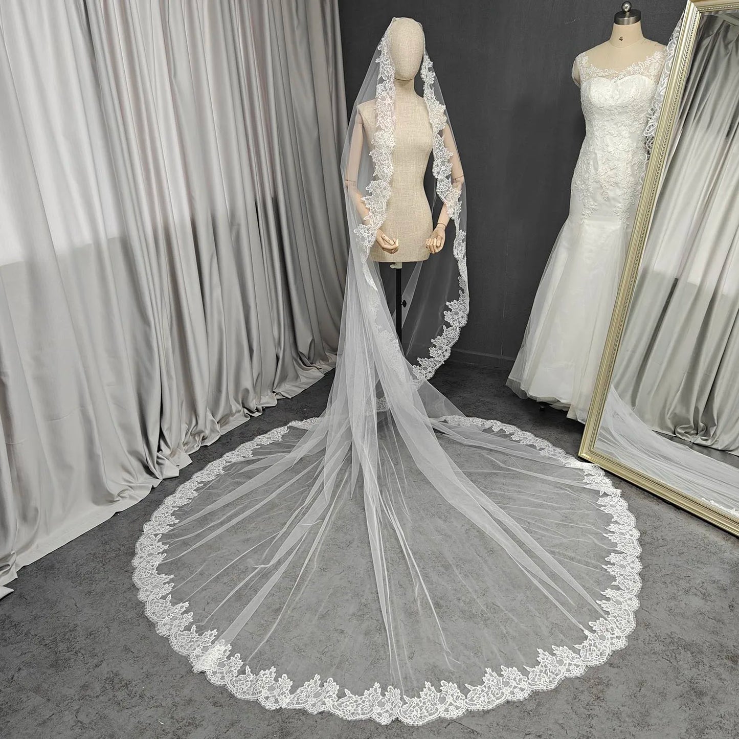Customized Eyelash Lace Mantilla Veil, 3m*3m Long Bridal Veil with Chantilly Eyelash Lace, Ivory Wedding Veil with Hidden Comb