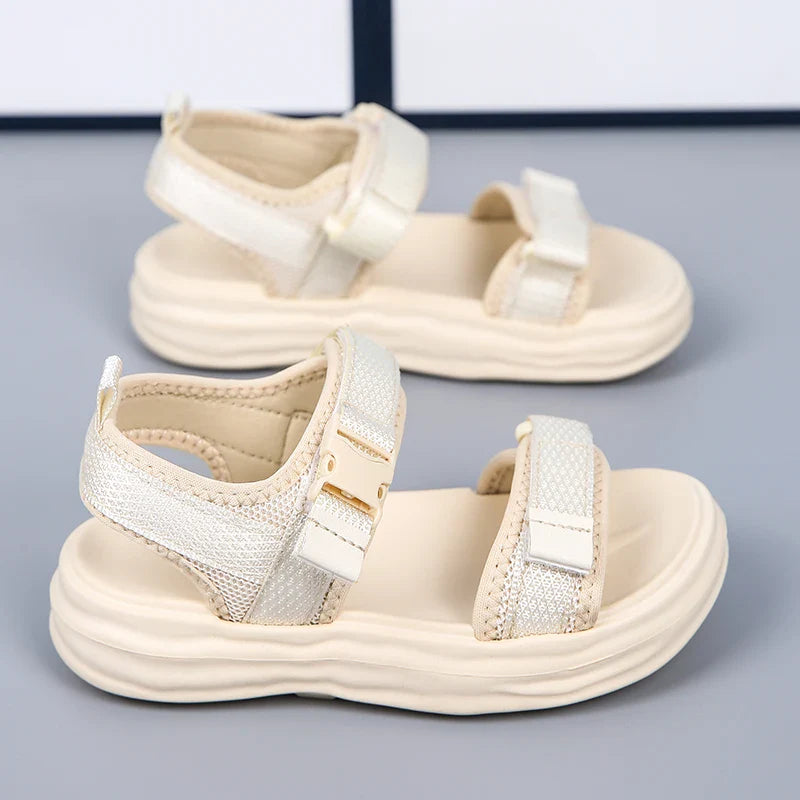 A pair of children's summer open-toe mesh sports sandals, soft, comfortable, cool and casual shoes, size 30-38，BD-L05