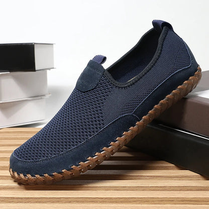 Breathable Men Casual Shoes Lightweight Outdoor Male Walking Shoes Anti-slip Men's Sneakers Slip on Flats Vulcanized Shoes 2025