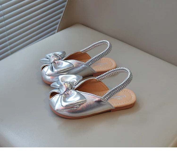 Summer Girl’s Sandals Peep Toe Elastic Band Sliver Beige Kids Sliders Bowknot Graceful Flexiable Trendy Children Shoes Flat