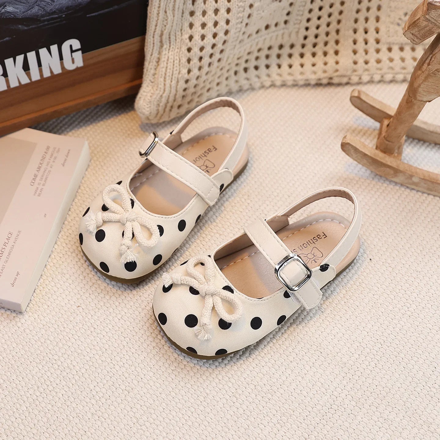2026  Spring Autumn New Baby Shoes Cute Polka Dot Bow Girls Hollow Children's School Student Loafer Flats