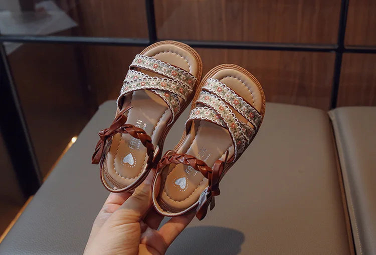 Summer Girls Sandals Fashion Embroider Flower Children Princess Shoes Open-toe Sweet Bowknot Kids Causal Flat Sandals Soft Soled