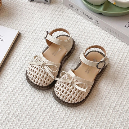 Kids Summer Casual Sandals Sweet Bow Girls Woven Flat Shoes Non-slip Children's Hollow-out Beach Sandals for School Daily Wear