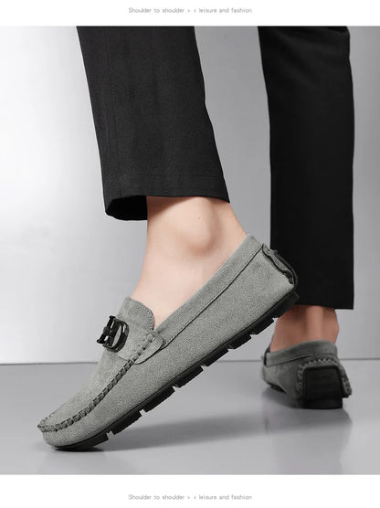 The 2025 new men's soft-soled comfortable casual shoes are versatile Lazy people can wear them on one foot Size 46 size 47
