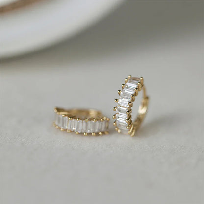 925 Sterling Silver Ear Buckle Snake Twisted Round Circle Microinlaid Zirconia Hoop Earrings For Women Pendientes Aro Rojos