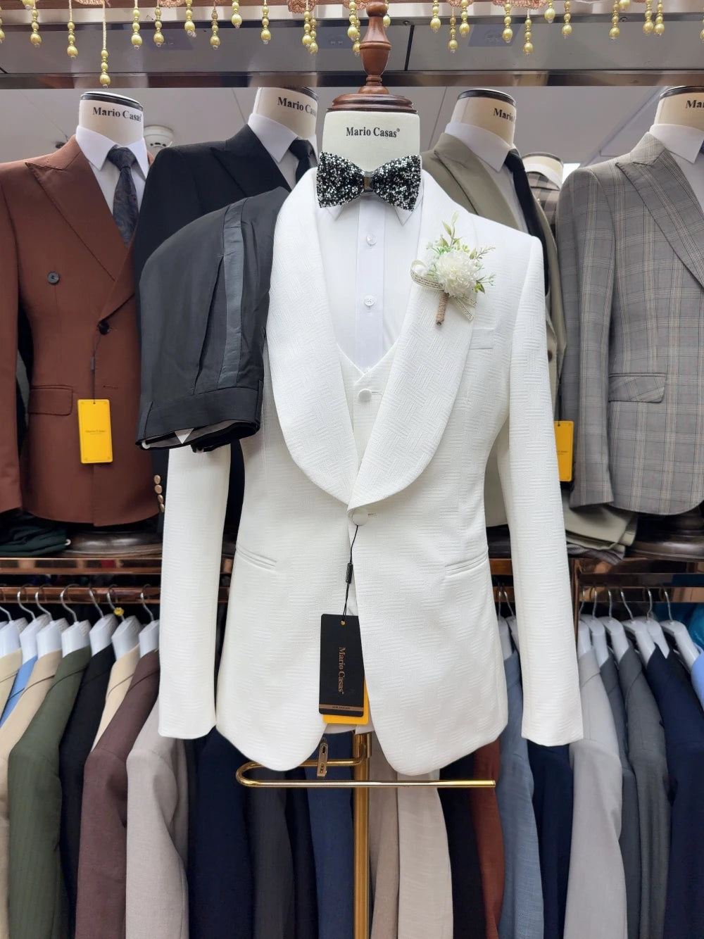 Men's White Patterned Wedding Suit, Elegant Fully Jacquard Set, Formal Groom Tuxedo, Modern Shawl Lapel Jacket With Vest Pants