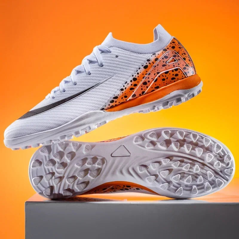 New Men Soccer Shoes Professional Football Boots Grass Outdoor Sport Non-Slip Training Shoes Match Sneakers Ultralight Unisex