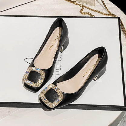 Plus Size 35-43 Women Pumps Med Heel Square Toe Pumps Office Lady Leahter Shoes Big Gold Metal Chain Soft Soles Slip on Shoes
