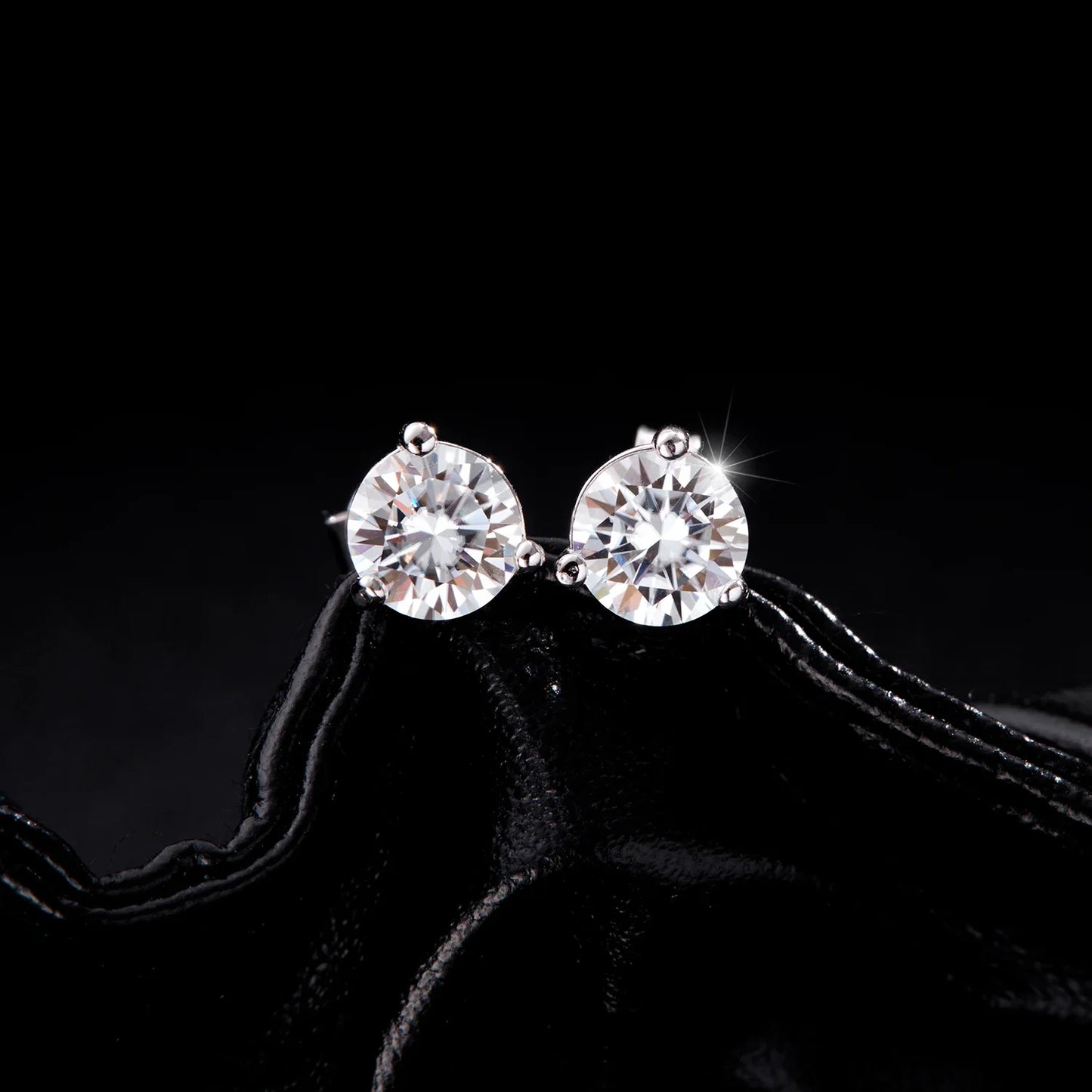 D Color 1CT Moissanite Earrings 925 Sterling Silver Sparkling Three Prong Setting Stud Earrings For Women Wedding Jewelry