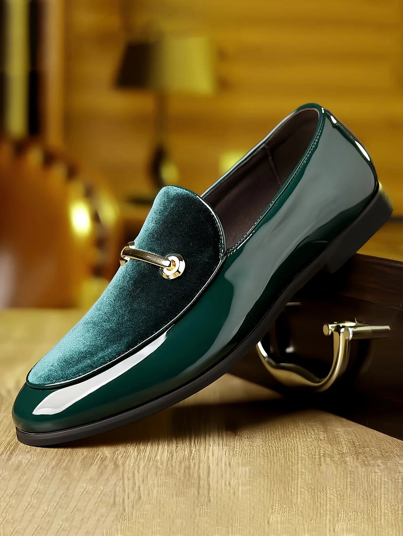 Premium Emerald Green Velvet Loafers with Patent Leather Accents Formal Event Gentleman's Shoes