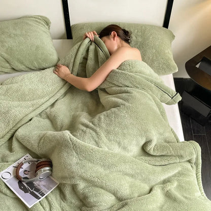 2025 Shumian velvet thickened warm blanket coral velvet blanket, milk velvet long velvet light luxury blanket blanket