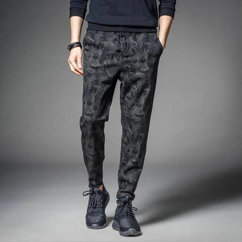 2025 new Running Sweatpants Men Camouflage Elasticity Cargo Pants Drawstring Multi Pockets Bottoms Casual Jogger Trousers M-5XL