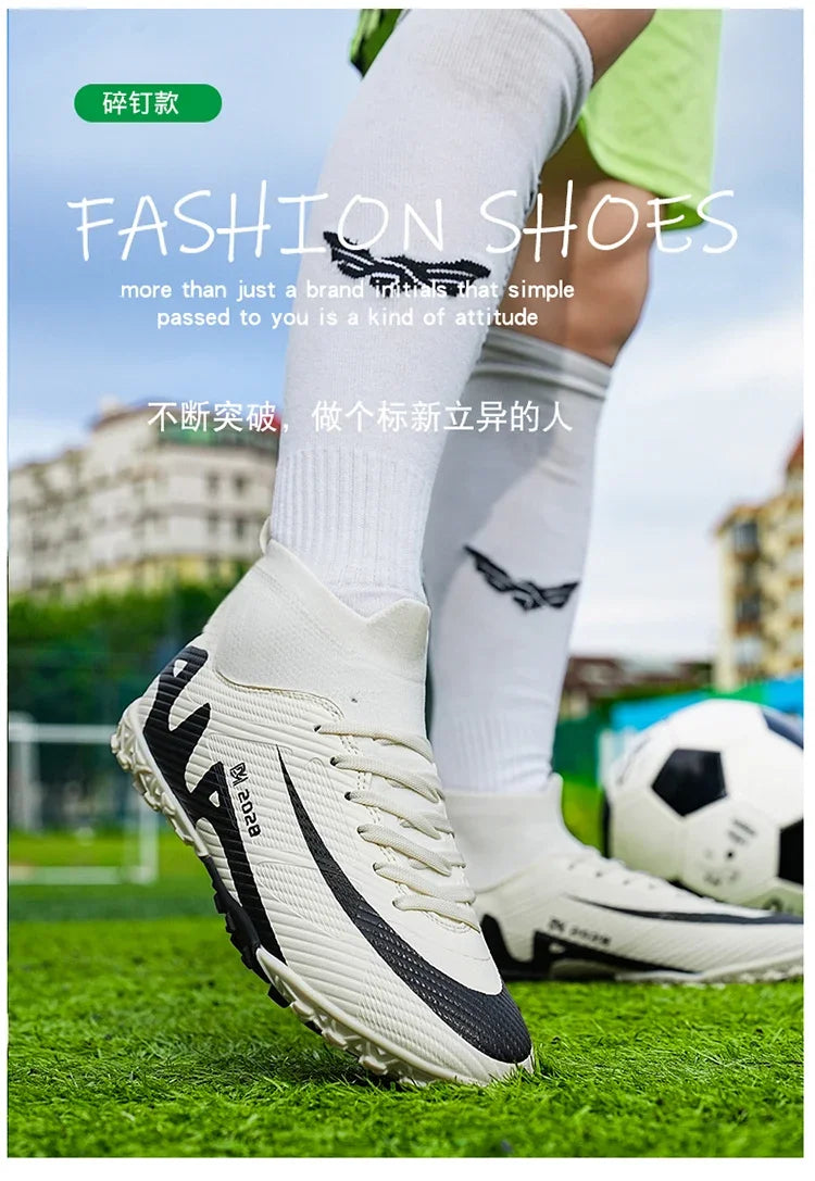 New Fashion Soccer Boots Men Professional Lightweight Sock Men's Football Shoe Outdoor Non-slip Original Football Boot Sneakers