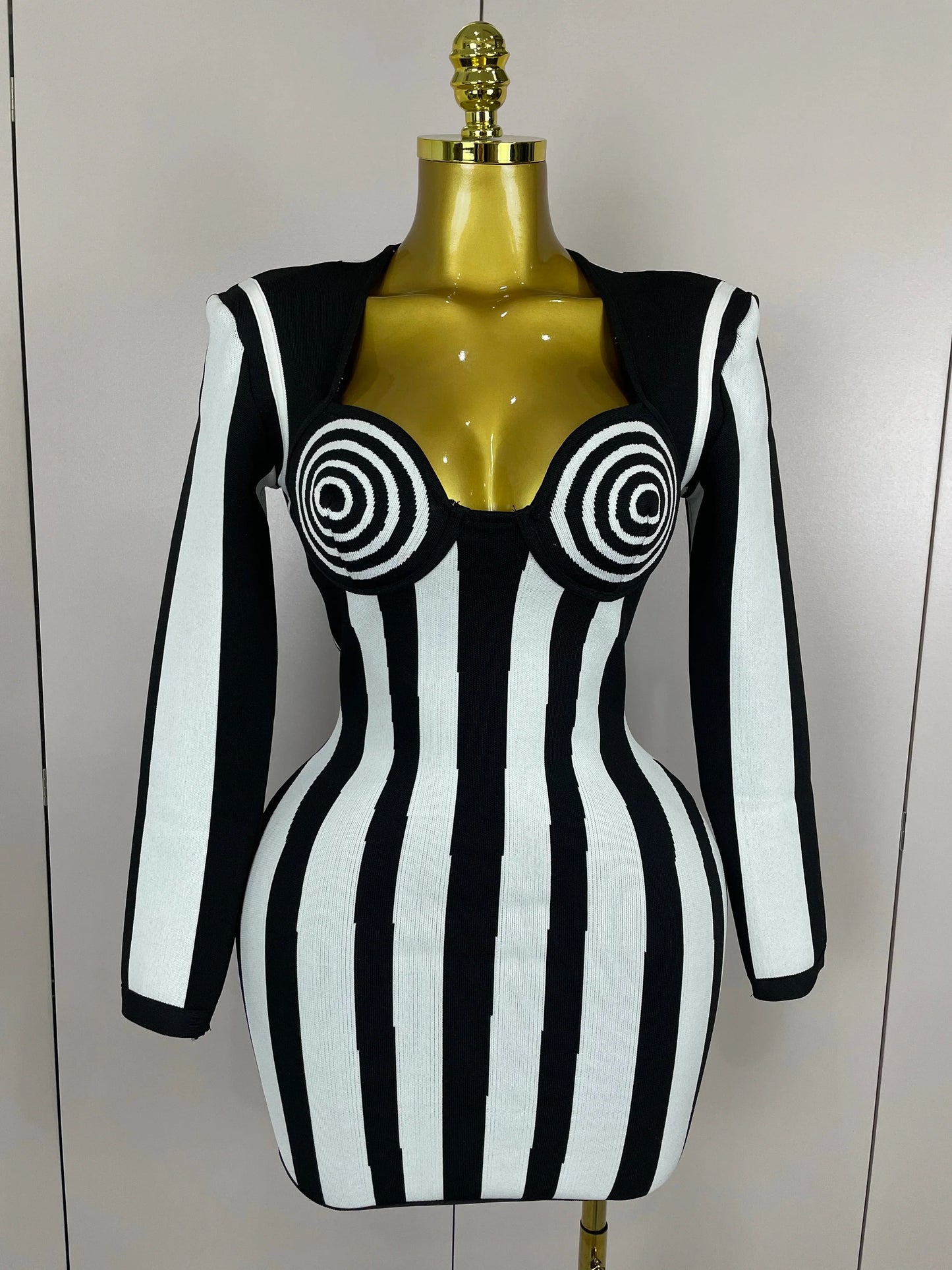2025 Luxury Sexy Long Sleeve Stripe Black White Mini Bandage Dress Women Knitted Celebrity Elegant Evening Club Birthday Dresses