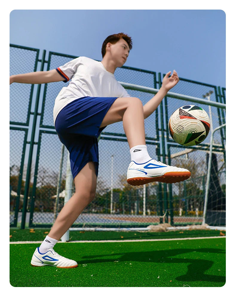 New Men Football Boots Indoor Futsal Soccer Shoes Ultralight Wholesale Professional Training Unisex Breathable Drop Shipping