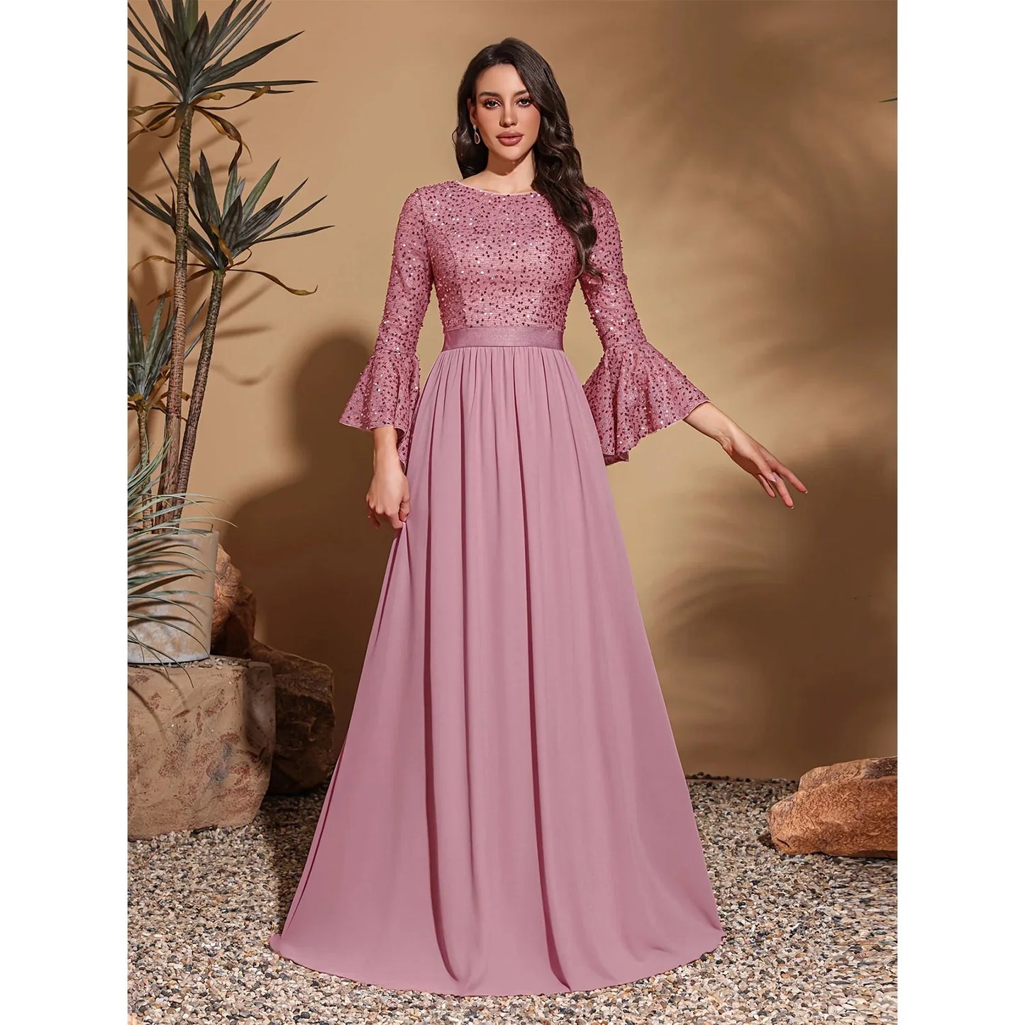 Round neck, sequined trumpet sleeves, spliced chiffon hem, elegant retro dress