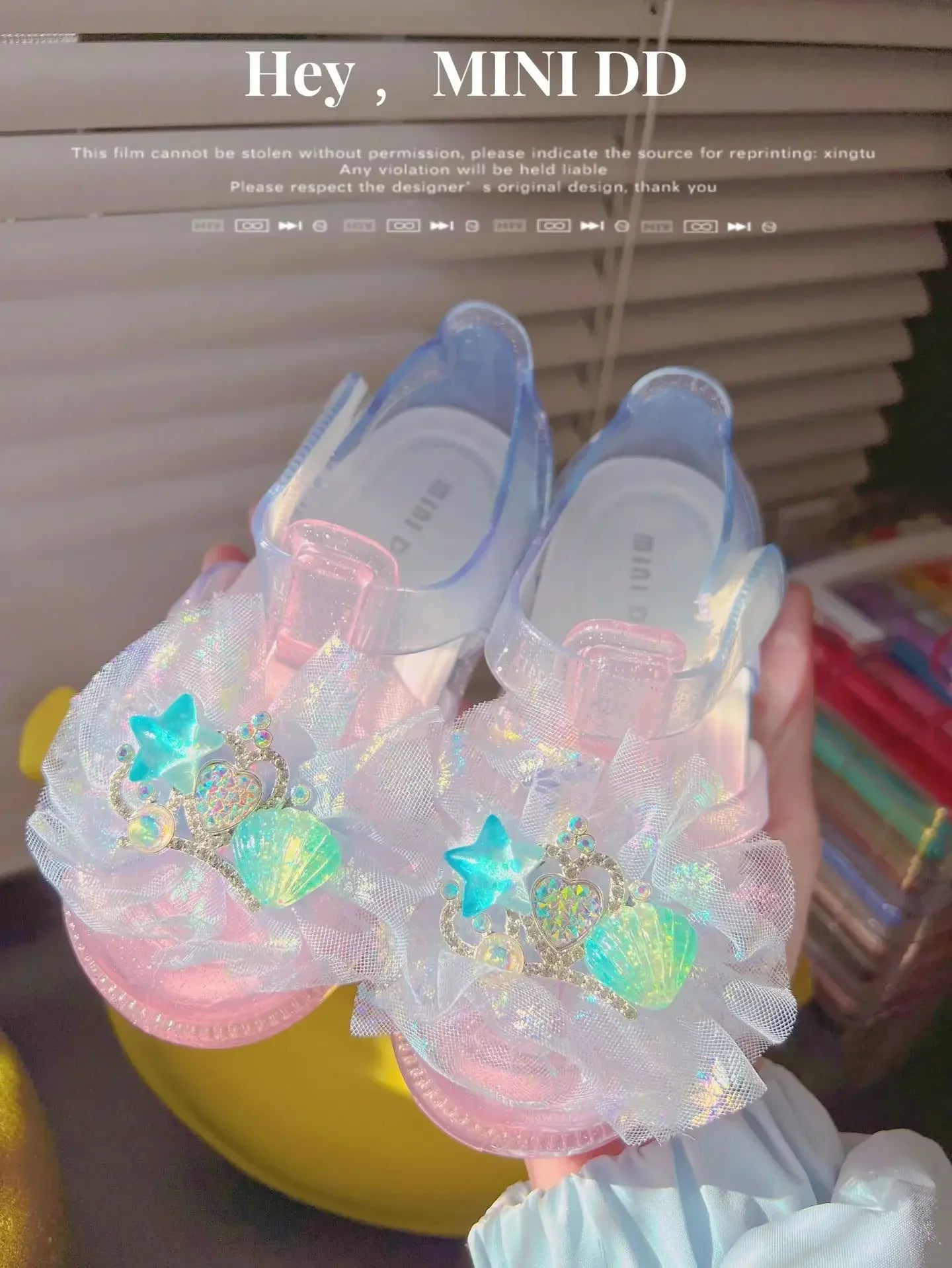 Girls' Princess Sandals 2025 Summer New Children's Jelly Sandals Soft Bottom Closed-toe Anti-collision Baby Kid's Beach Shoes