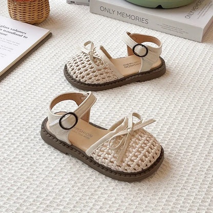 Kids Summer Casual Sandals Sweet Bow Girls Woven Flat Shoes Non-slip Children's Hollow-out Beach Sandals for School Daily Wear