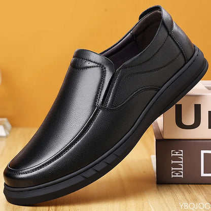 Sapatos casuais masculinos de couro 2025 Sapatênis de sola macia de verão Sapatos masculinos clássicos versáteis Loafers de couro legítimo respiráveis Homme