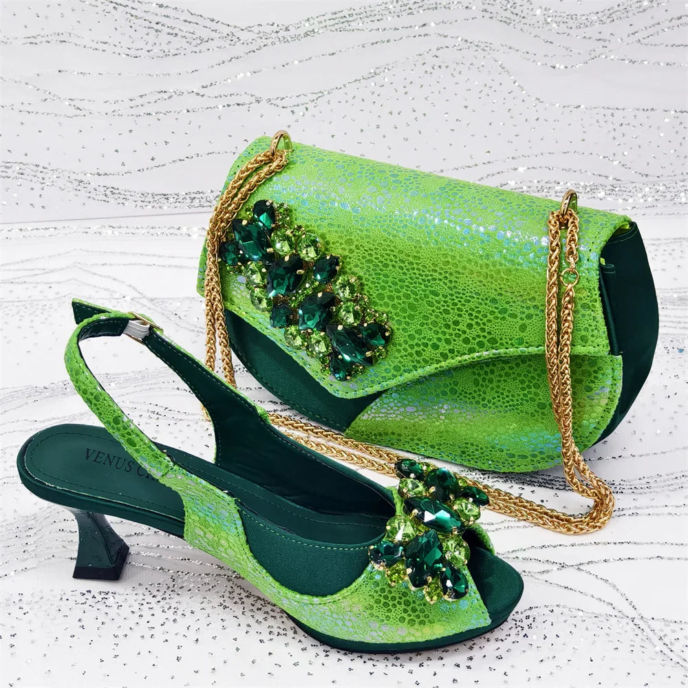 Conjunto de Sandália Feminina Laranja com Bico Aberto e Bolsa Combinando - Perfeito para Casamentos e Festas
