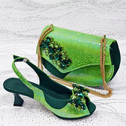 Conjunto de Sandália Feminina Laranja com Bico Aberto e Bolsa Combinando - Perfeito para Casamentos e Festas