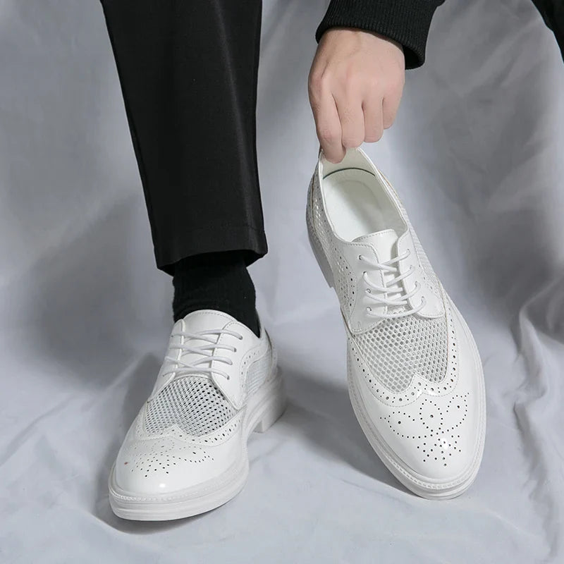 Fashion Derby Leather Men Shoes Summer Breathable White Brogue Lace Up Solid Dress Shoes Business Casual Party Wedding Shoes Men