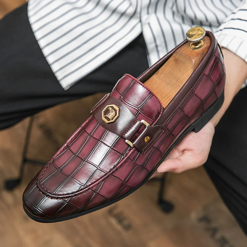 Novos Mocassins Pretos Masculinos Slip-On Bico Redondo Sapatos Sociais Masculinos Frete Grátis Sapatos de Casamento para Homens Tamanhos 38-47