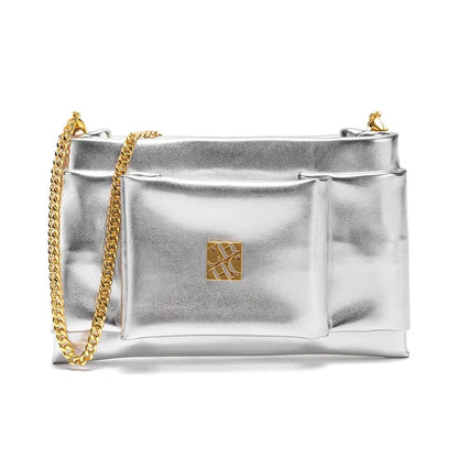 Leather Luxe Sleek Shoulder Bags Gold-Plated Logos Durable Chain Straps Merge High-End Craftsmanship with Urban Style