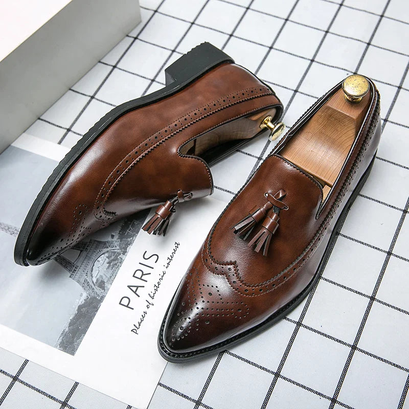 Pointed Toe Brogues Shoes Men Classic Casual Business Leather Shoes For Men Formal Social Party Leather Tassel Loafers Male