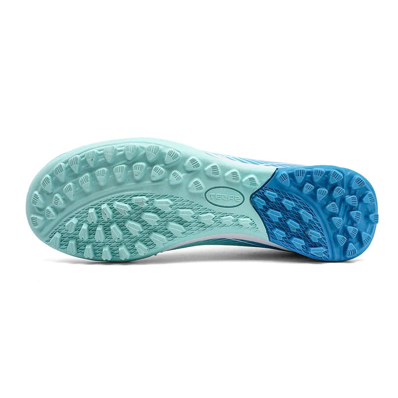 Men Football Shoes Comfortable TF Professional Football Boots Training Sneaker Ultralight Soccer Shoes