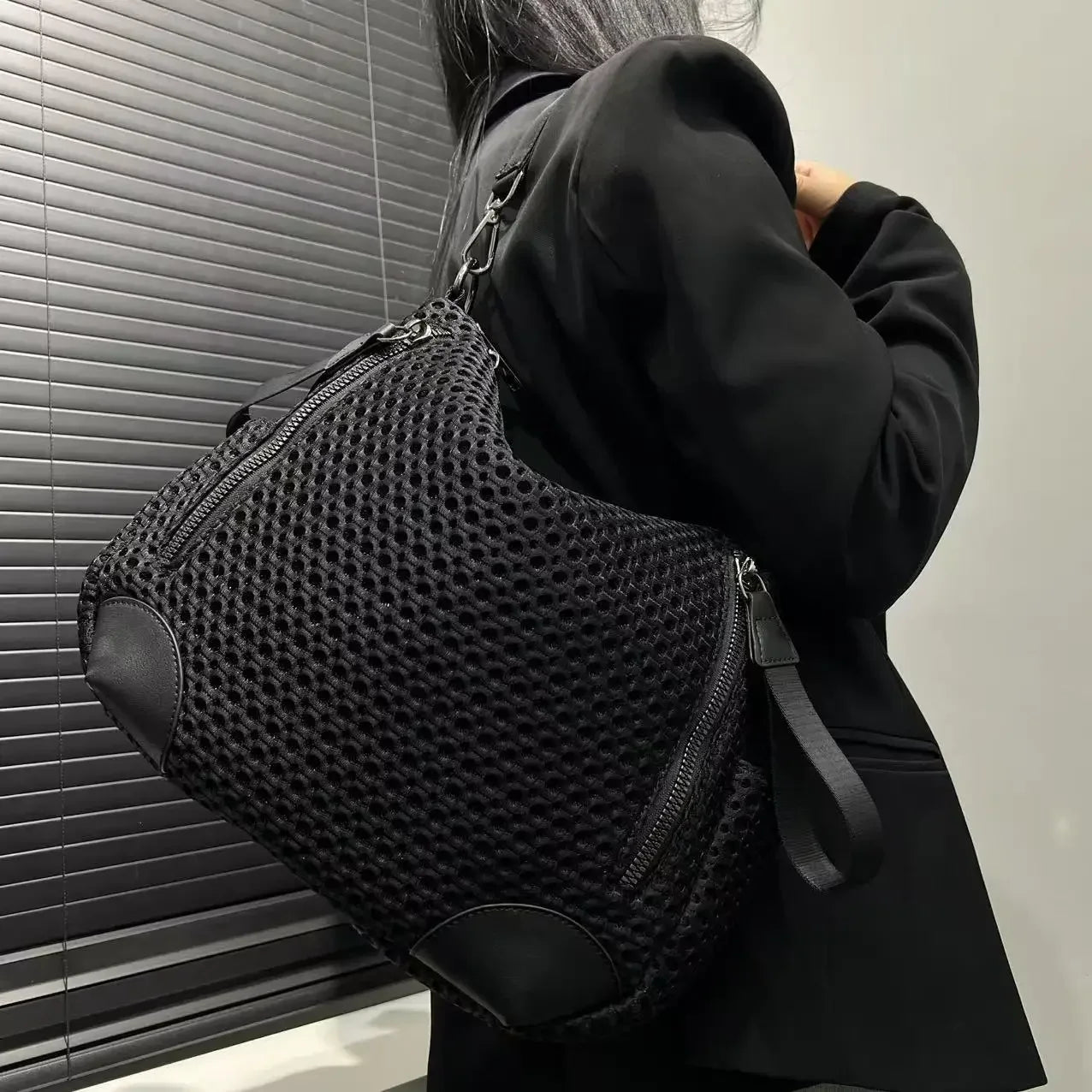 Ladies' fashionable and casual nylon mesh shoulder bag with large capacity retro stitching splicing diagonal cross handbag