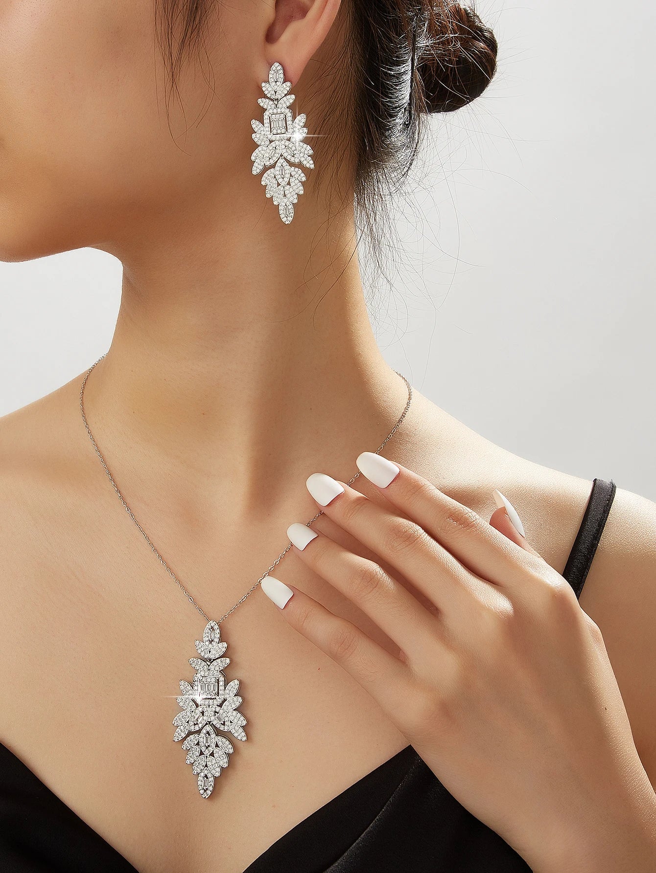 New Elegant Charms Gift Water Droplets Shape Cubic Zircon Necklace Earrings 2pcs Set For Women Wedding Anniversary Jewelry