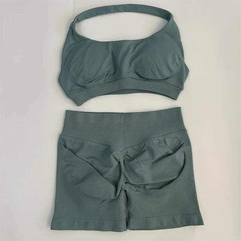 Yoga Shorts Set Seamless Yoga Set Workout Scrunch Shorts Sets Halter Sports Bra Scrunch Shorts Fitness Clothes Gym Suit