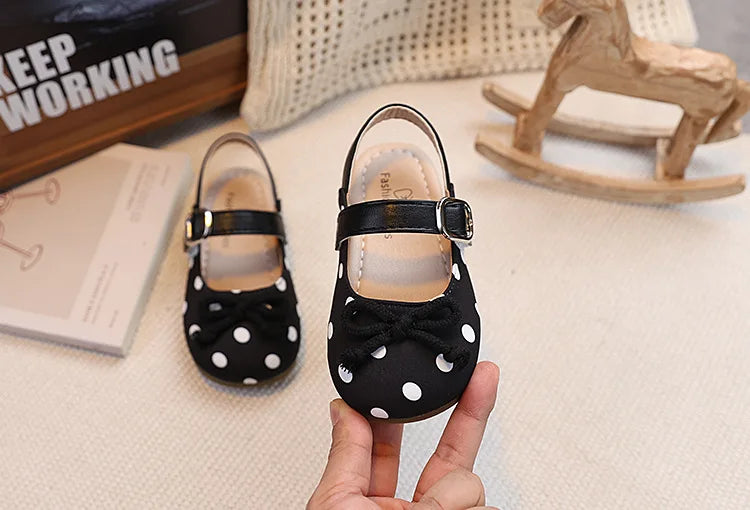 2026  Spring Autumn New Baby Shoes Cute Polka Dot Bow Girls Hollow Children's School Student Loafer Flats