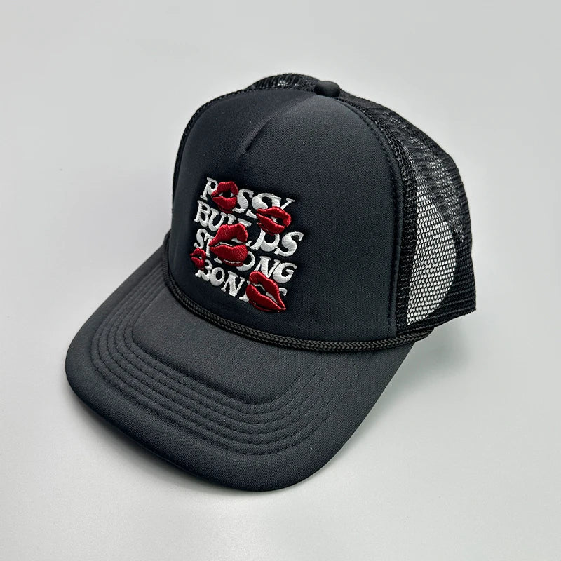 Niche Embroidered Letters Lip Baseball Hats Men Women Sunshade
