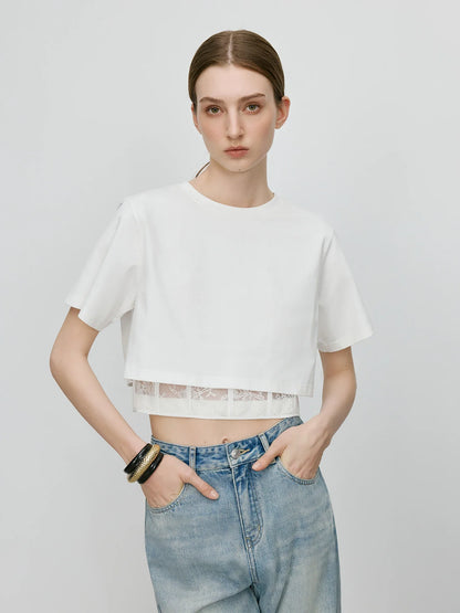 FSLE 【Série Premium】Camiseta Feminina Elegante com Renda e Cropped na Cintura Blusa Chique Chegada Nova de Verão 2025 25FE12023