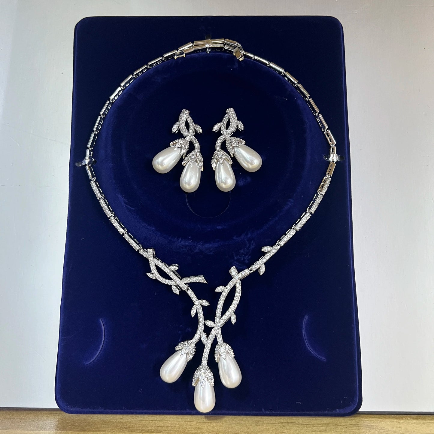 New Unique Pearl Flower Design Necklace Sets for Women Accessories Luxury Dubai Bridal Wedding Jewelry X0576