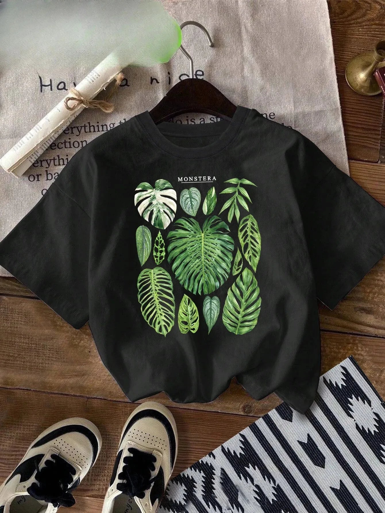 Women's Short Sleeve Crew Neck T-Shirt Monstera Philodendron Tropical Leaf Print Casual Fashion Tee for Summer Ladies TShirts