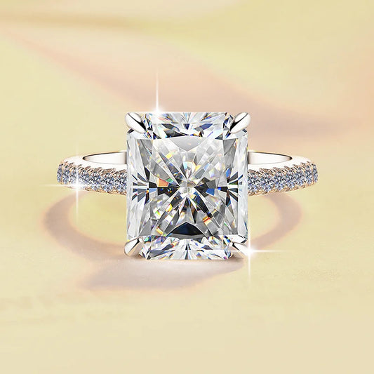 Luxury Radiant Cut PT950 Platinum 5CT Moissanite Band Women's Elegant Sparkling High-End Engagement Ring